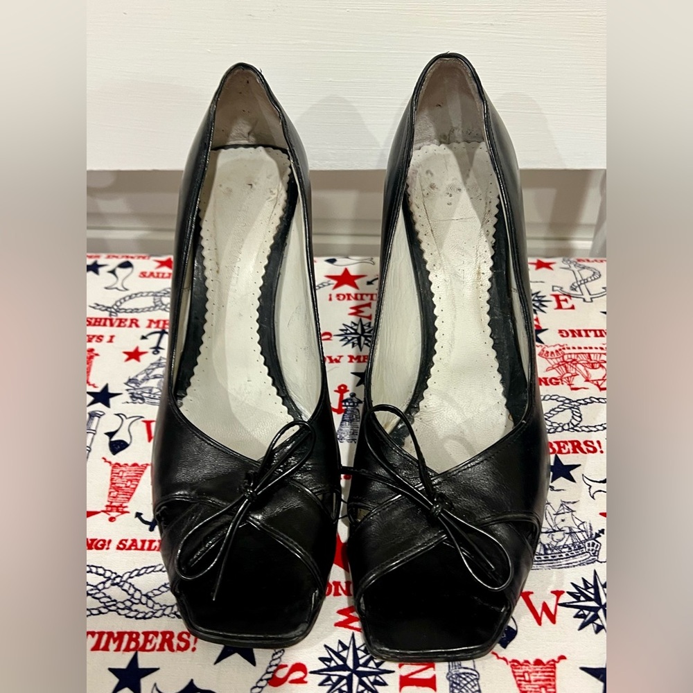 BCBGMAXAZRIA Black Leather Bow Peep Toe Heels | Classic & Chic ✨